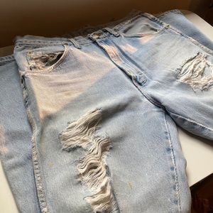 Vintage wrangler jeans w/ butt rip